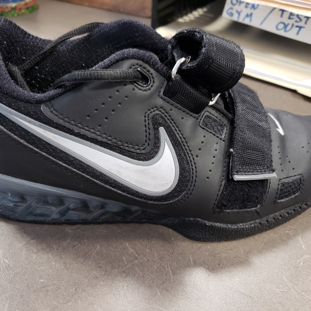 Nike Weightlifting Romaleo 2's (men's size 6)